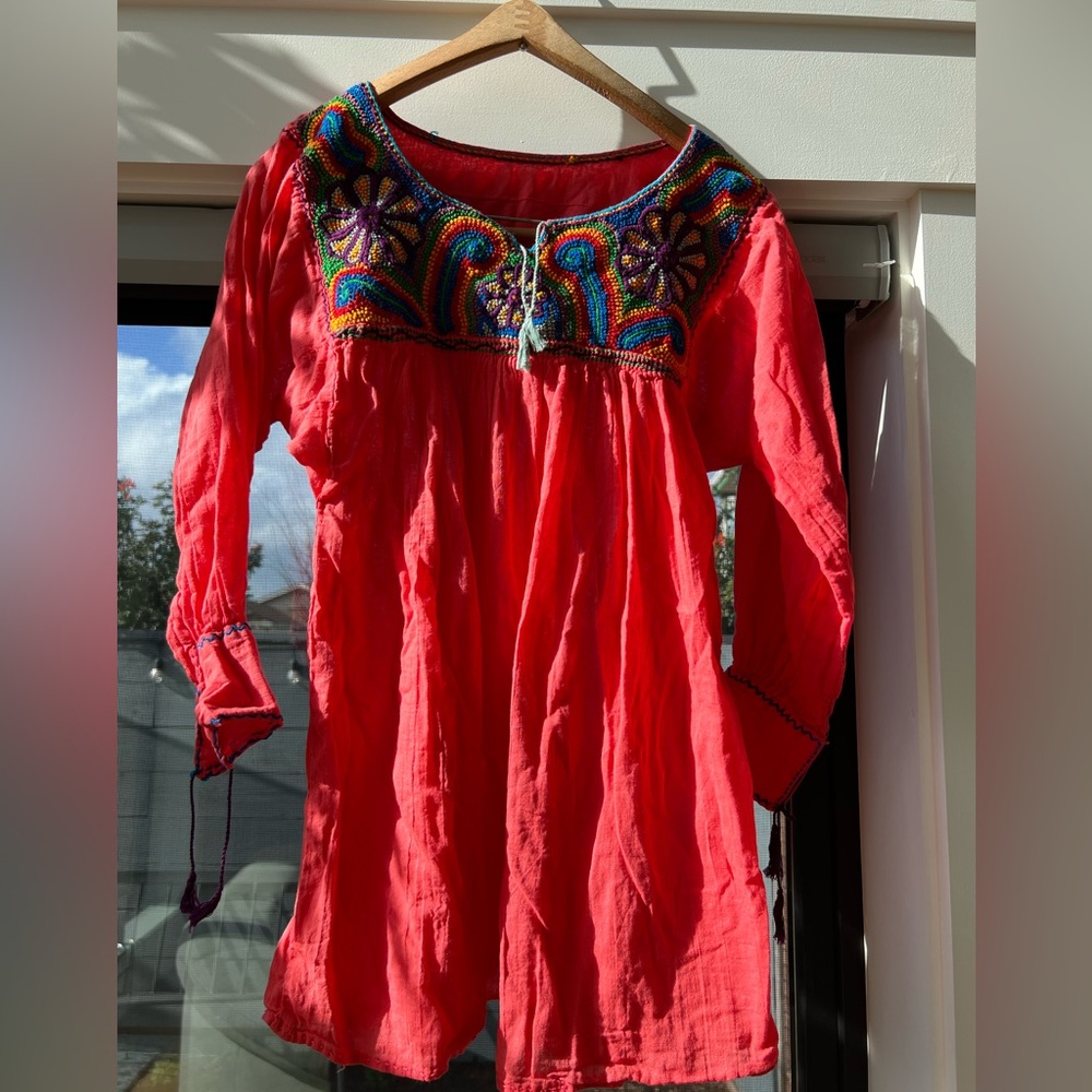 Beautiful Mexican tunic top. Pink with embroidered collar detail in multicolor